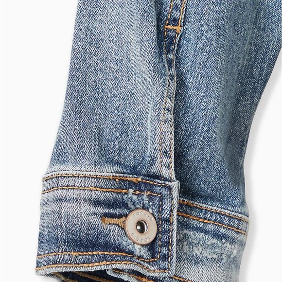 🆕 3X CROP COLLARLESS DENIM JACKET - LIGHT WASH - Picture 5 of 6